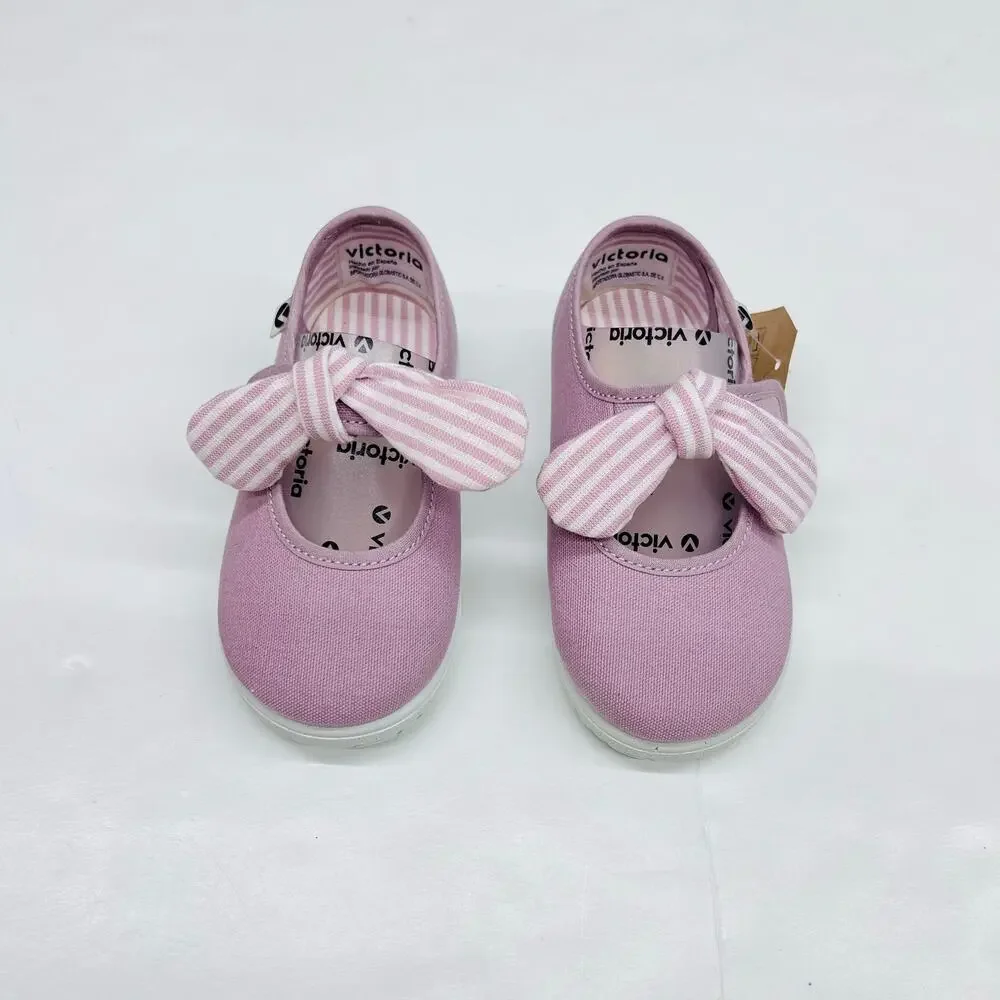 NWT Victoria Size 23 (US 7-7.5) Lilac Mary Janes with Bow